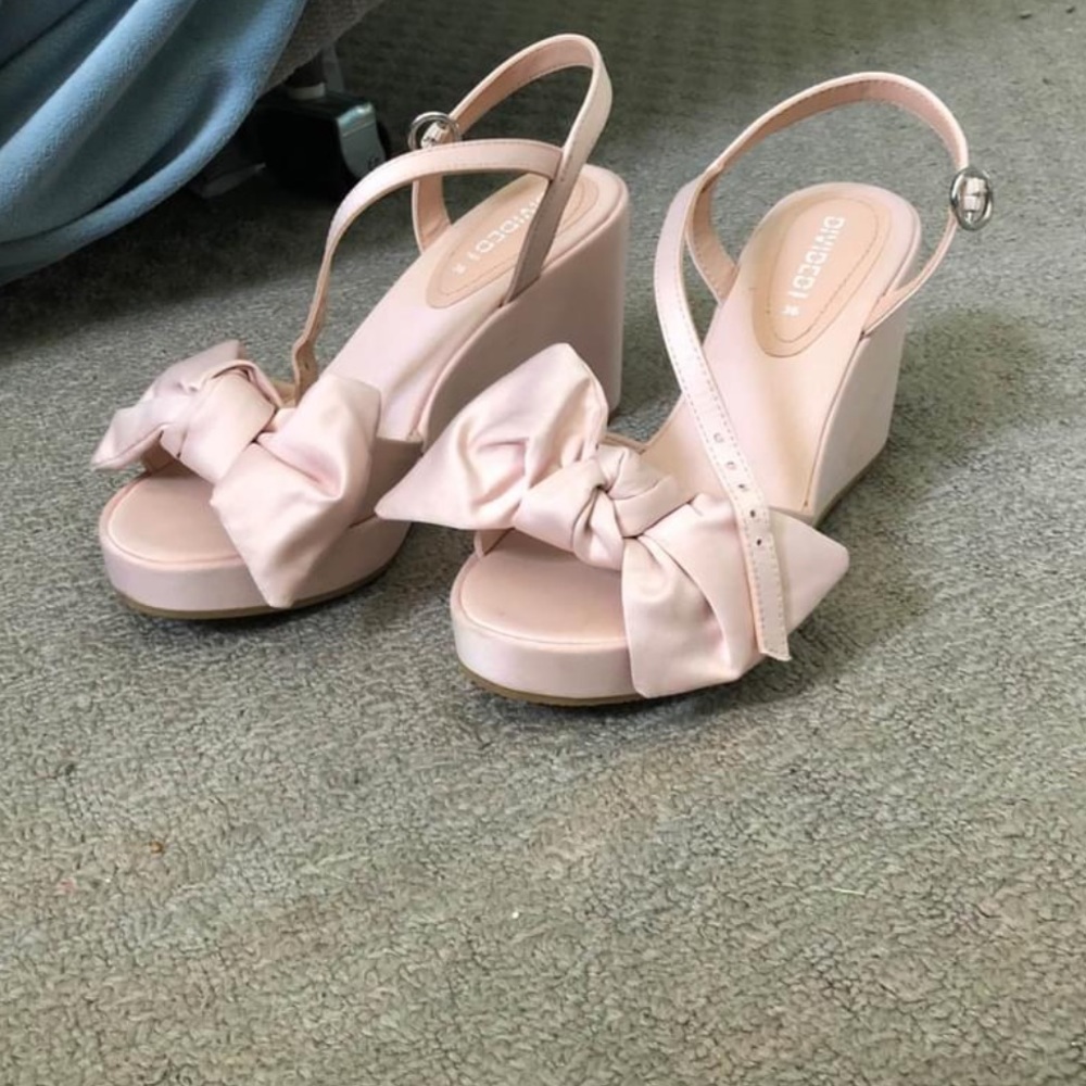 H & M pink bow heels
